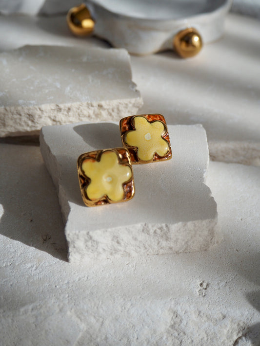 “il Quadrato” Medium Handmade Porcelain Studs coloured with “Light Beige” glossy glaze with 24k Gold lustre details