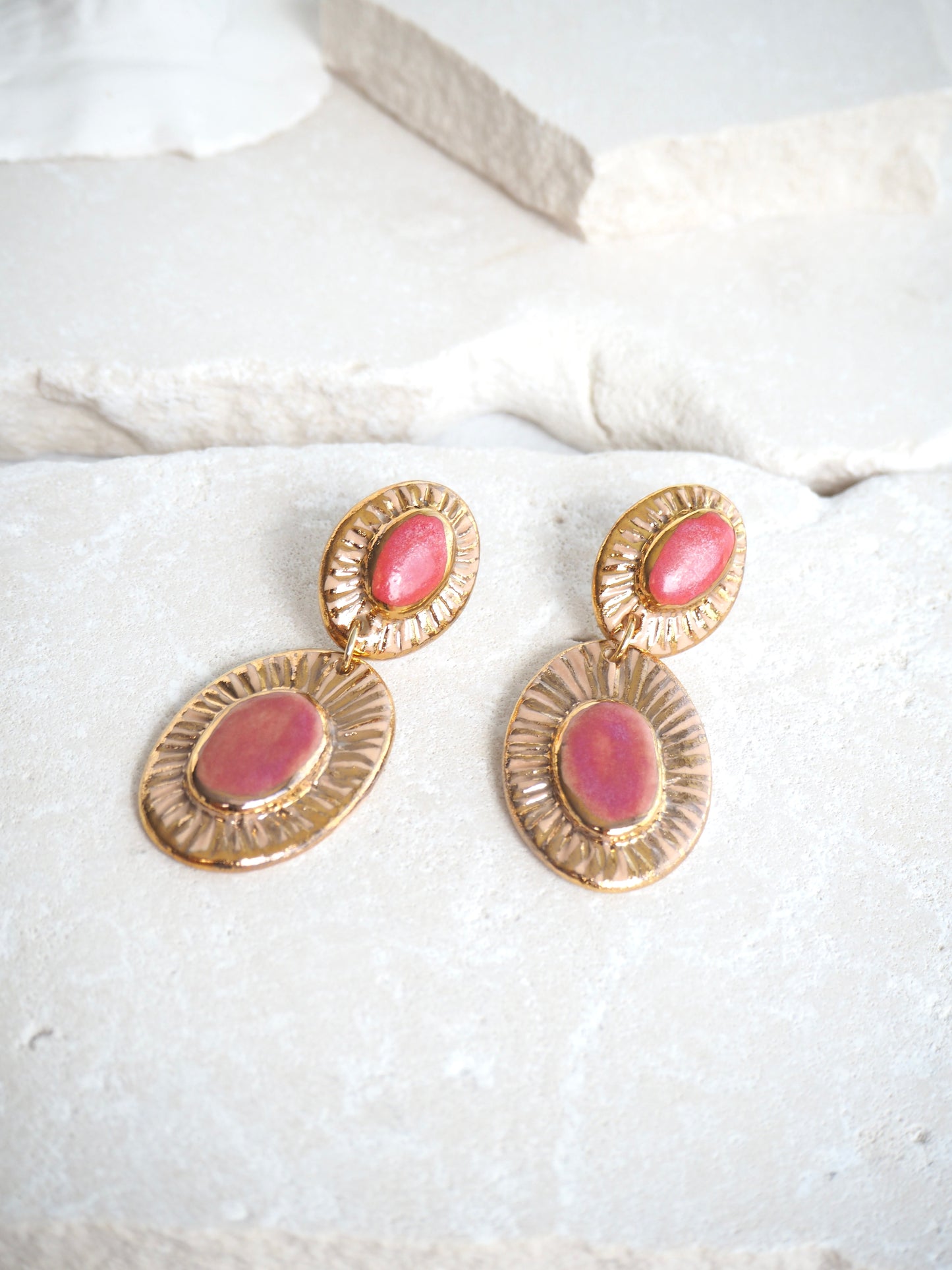 “Anima” Large Parchment underglaze & Shades of Pink coloured glazes with 24k gold lustre rays