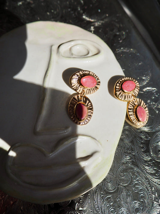 “Anima” Parchment underglaze & Shades of Pink coloured glazes with 24k gold lustre rays