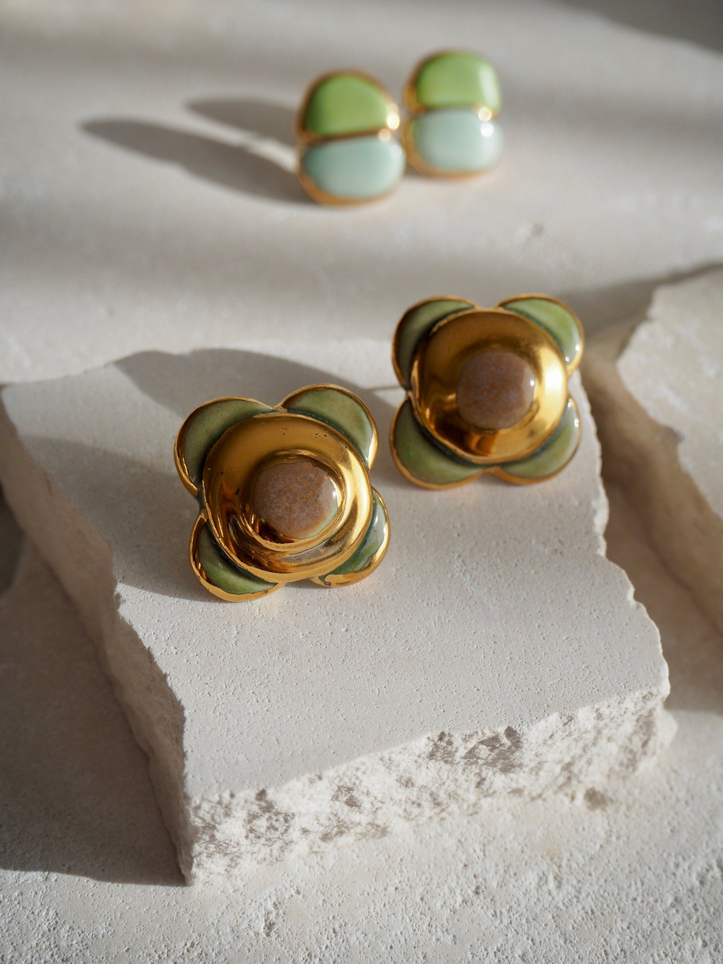 “il Quadrato’s Fiore” Large Handmade Porcelain Studs coloured with “Light Sage&Brown” glossy glazes with 24k Gold lustre details