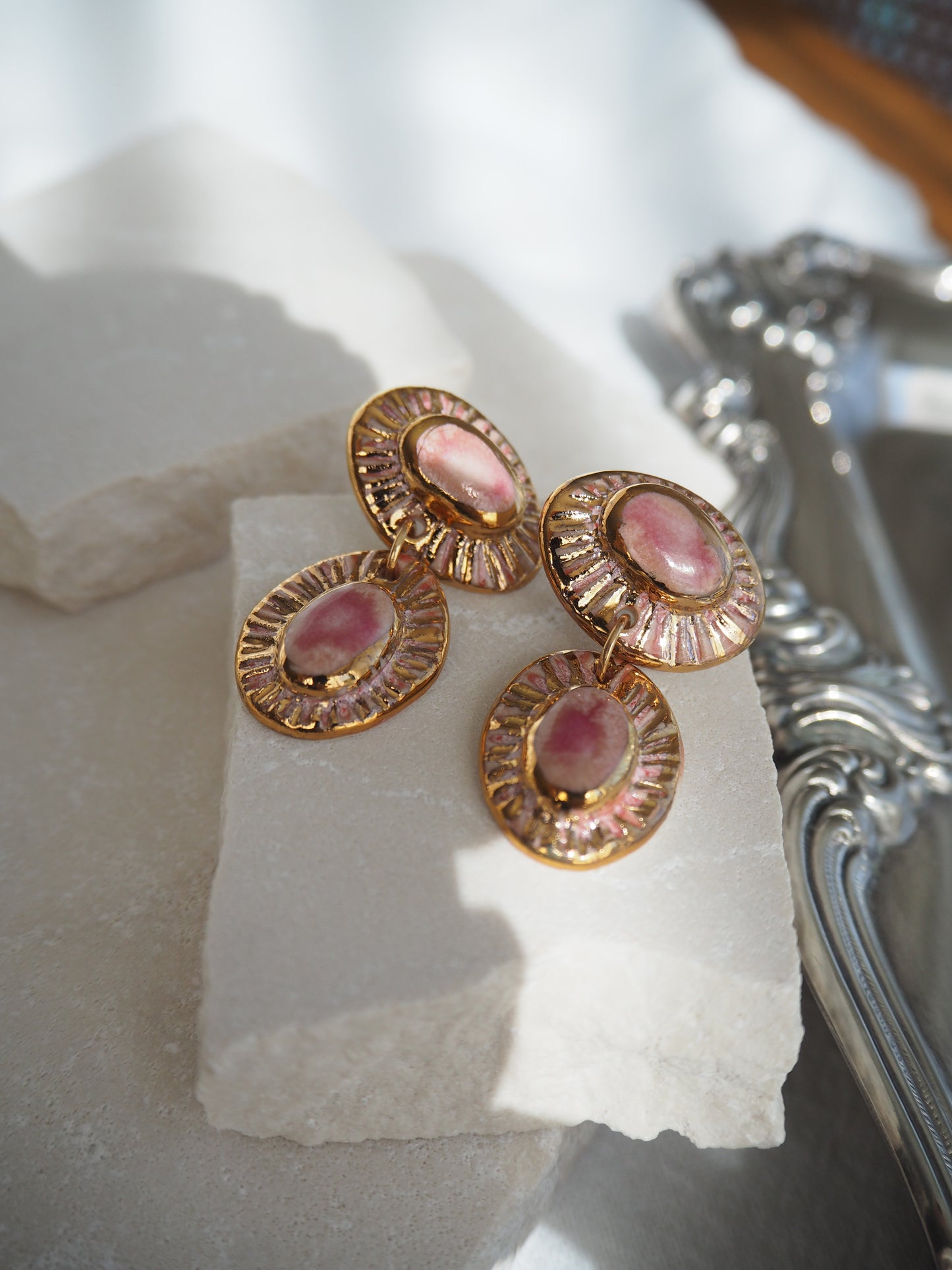 “Anima” Fused Pink coloured glazes creating a Marbled look with 24k gold lustre rays