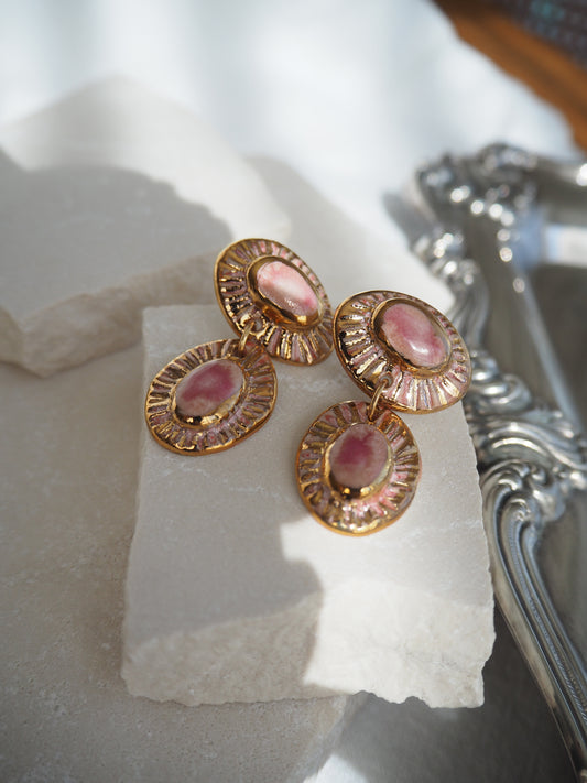 “Anima” Fused Pink coloured glazes creating a Marbled look with 24k gold lustre rays