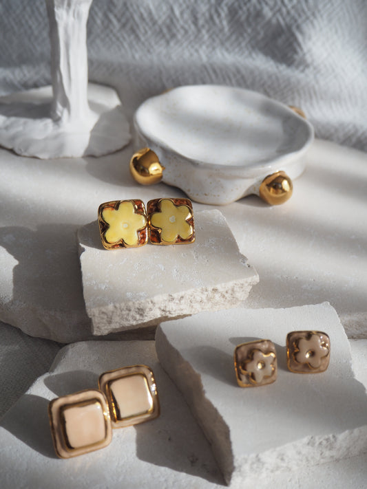 “il Quadrato” Medium Handmade Porcelain Studs coloured with “Light Beige” glossy glaze with 24k Gold lustre details